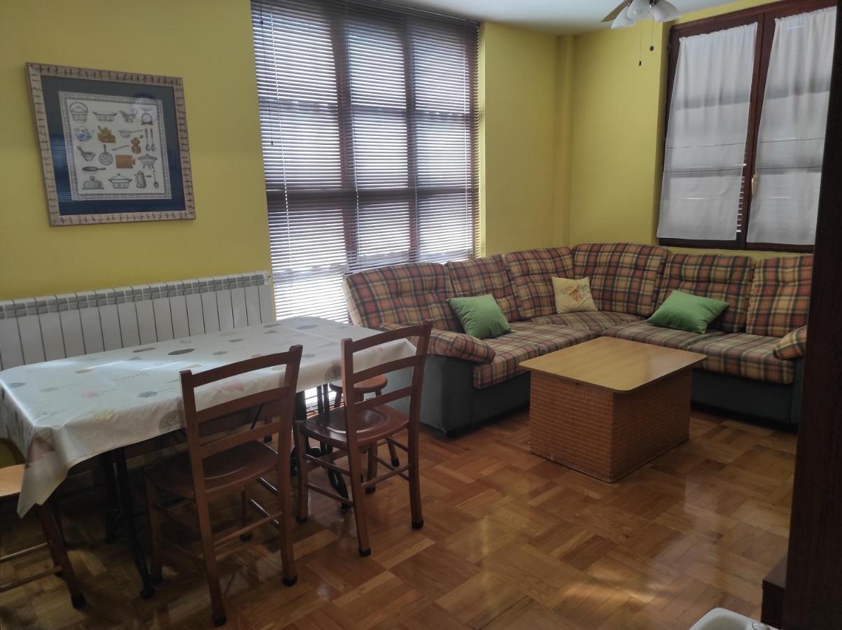 Apartamento Parque Europa Ezcaray Esterno foto